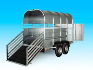 Przyczepa Syriusz 3-2F do przewozu zwierząt